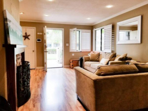 Cozy 1/1 HB Beach Condo*Bikes* Great Location
